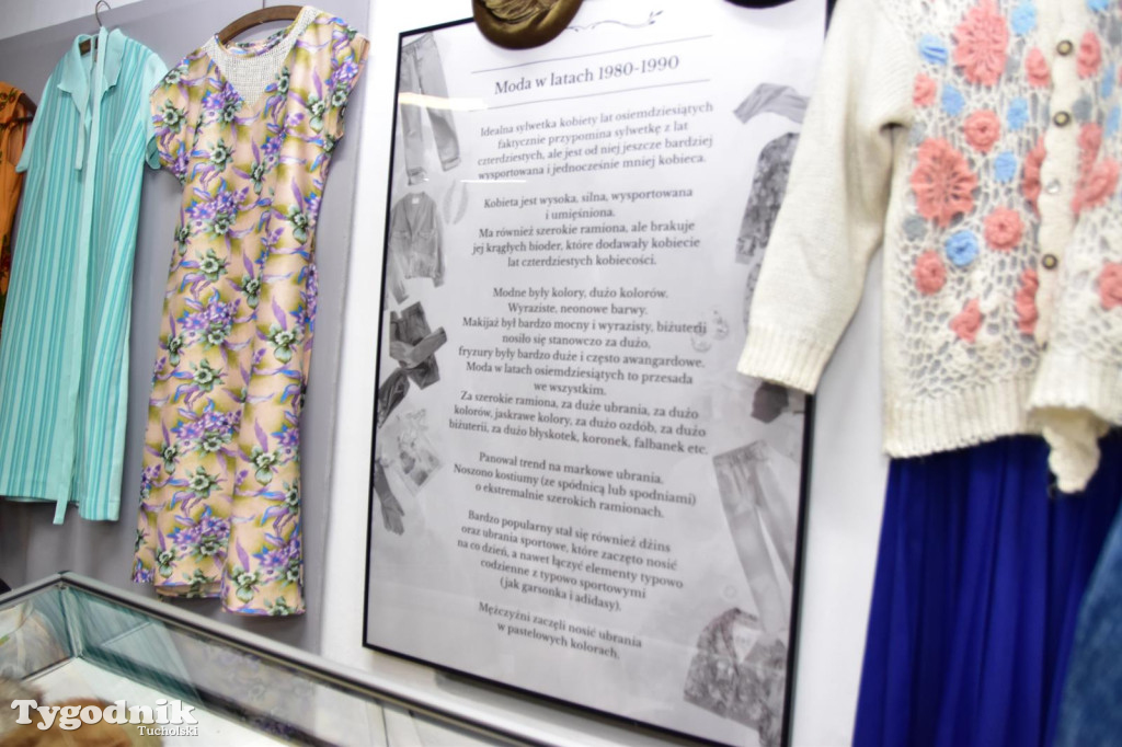 Wystawa o modzie  w Muzeum Borów Tucholskich