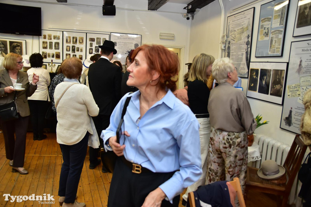 Wystawa o modzie  w Muzeum Borów Tucholskich