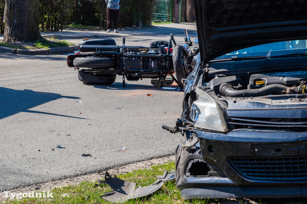 Wypadek w Kęsowie przy ośrodku zdrowia (19 kwietnia)