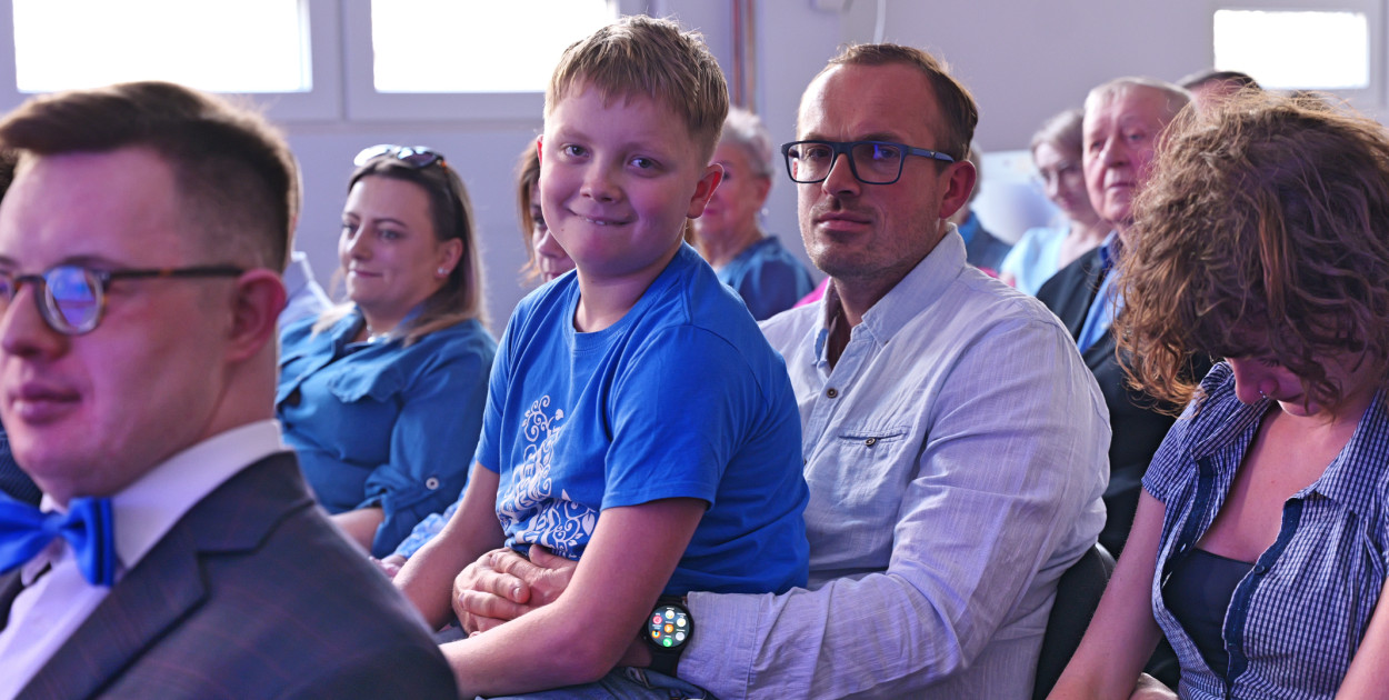 Niebieska kafka w Stowarzyszeniu Się Uda