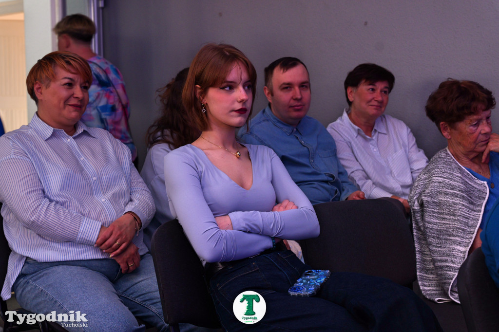 Niebieska kafka w Stowarzyszeniu Się Uda