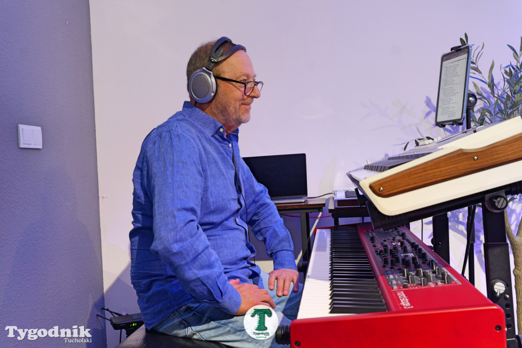 Niebieska kafka w Stowarzyszeniu Się Uda