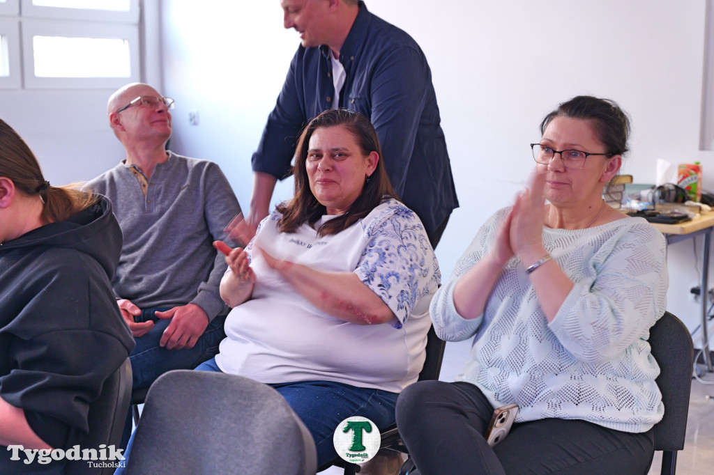 Niebieska kafka w Stowarzyszeniu Się Uda