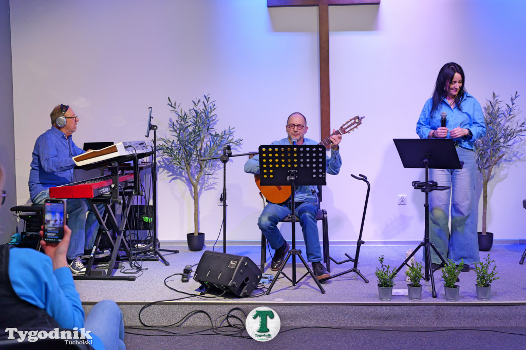 Niebieska kafka w Stowarzyszeniu Się Uda