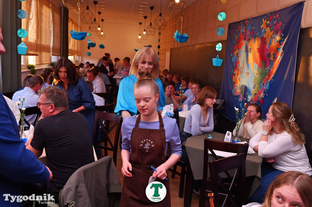 Niebieska kafka w Stowarzyszeniu Się Uda