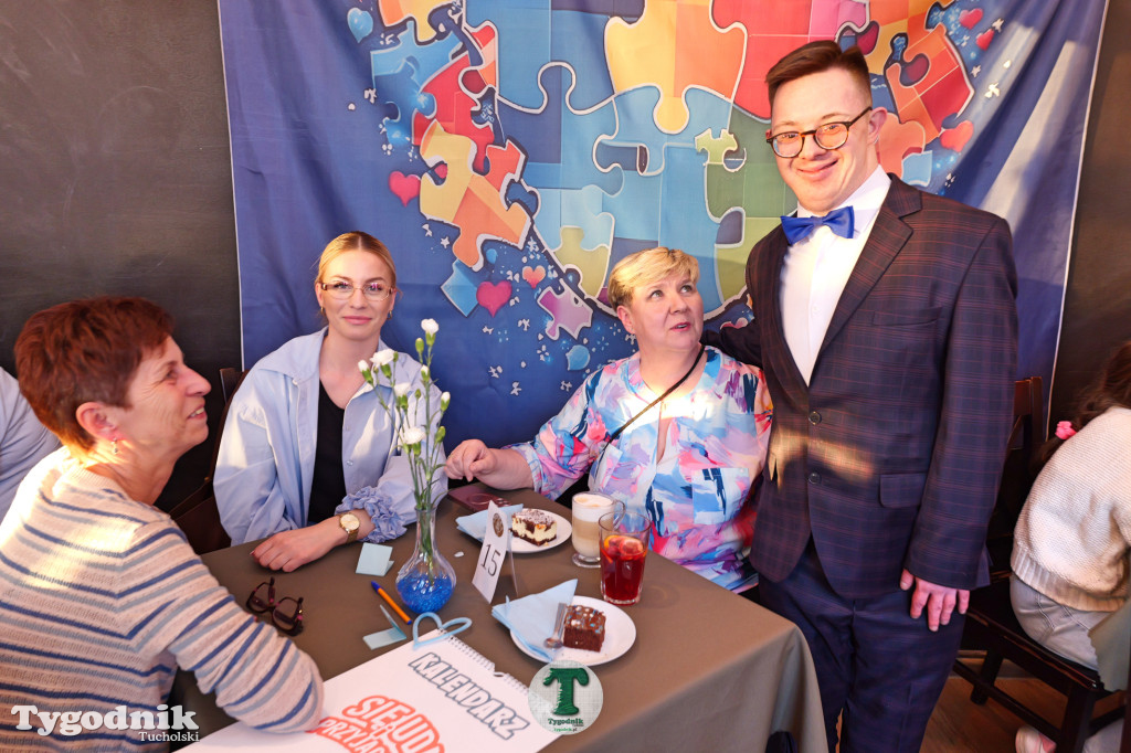 Niebieska kafka w Stowarzyszeniu Się Uda