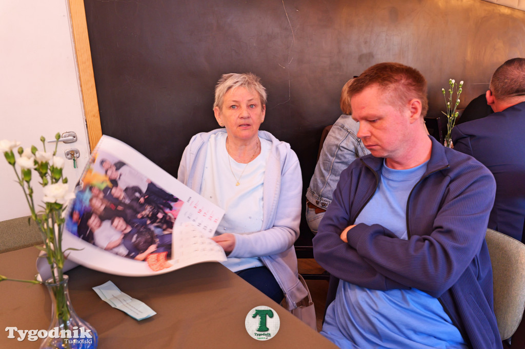 Niebieska kafka w Stowarzyszeniu Się Uda