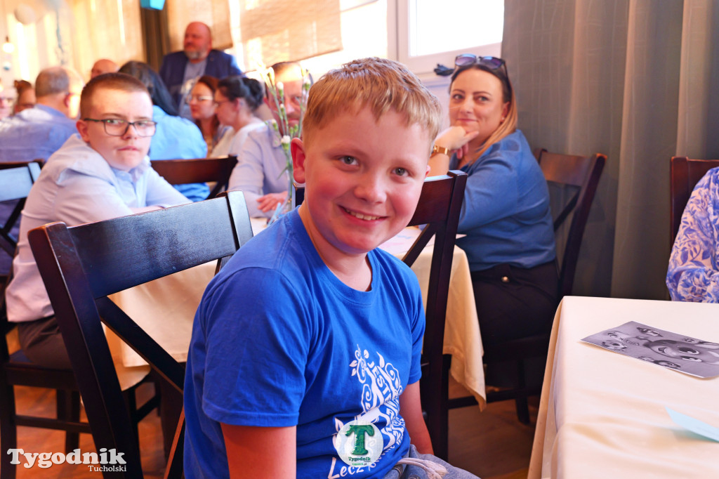 Niebieska kafka w Stowarzyszeniu Się Uda