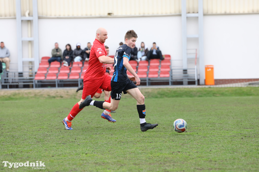 Klasa B: Cis i Myśliwiec gościnni dla rywali