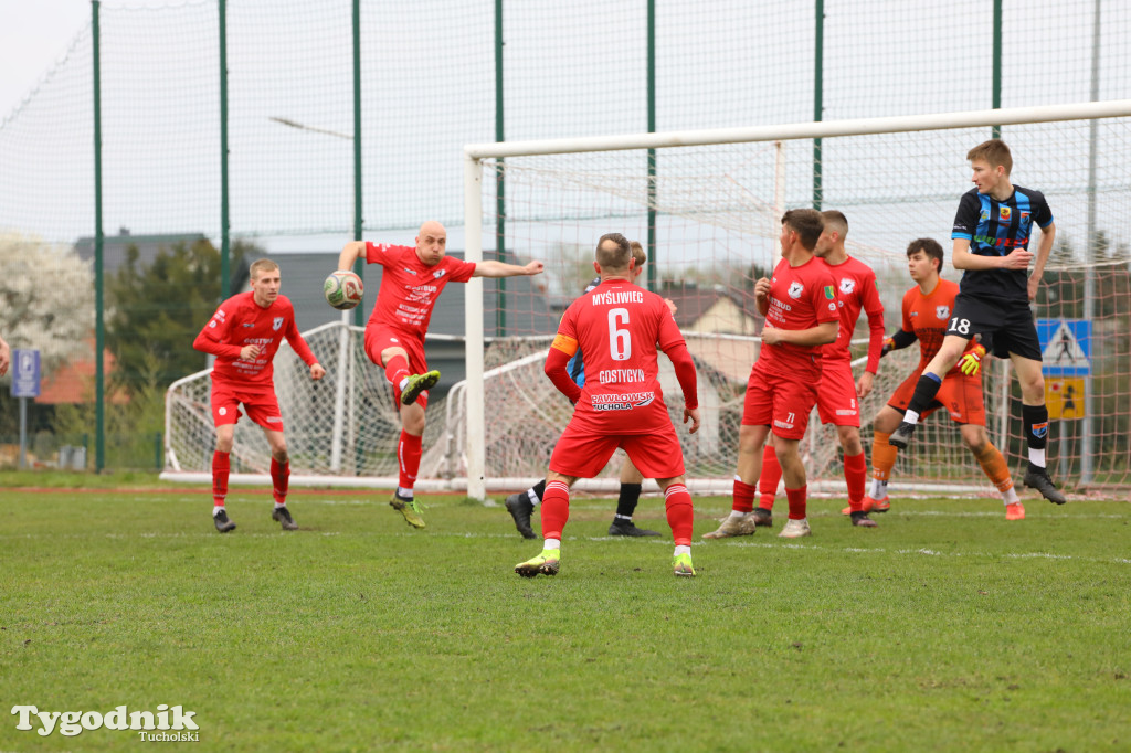 Klasa B: Cis i Myśliwiec gościnni dla rywali