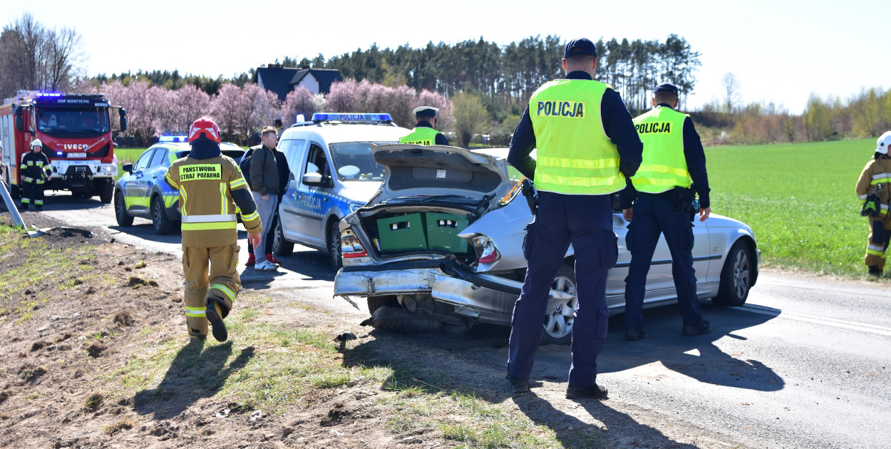 Uwaga! Zderzenie dwóch pojazdów między Tucholą a Łyskowem