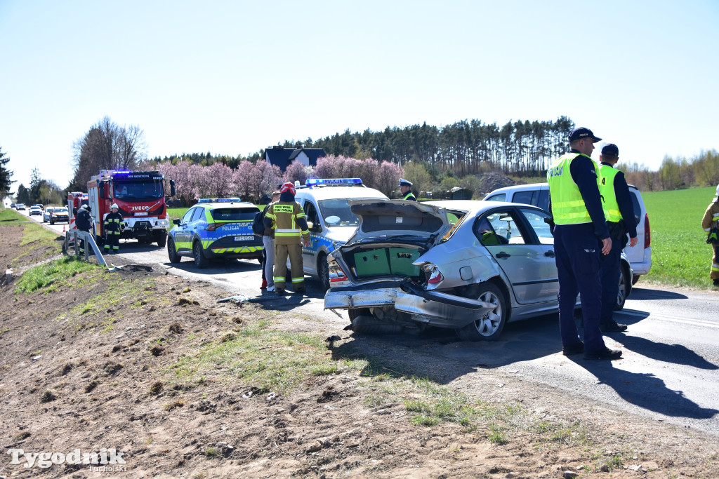 Uwaga! Zderzenie dwóch pojazdów między Tucholą a Łyskowem