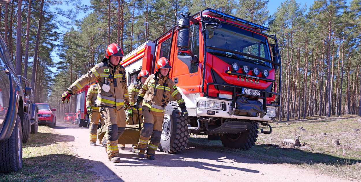 Zakonspirowane ćwiczenia. Strażacy i leśnicy do pożaru