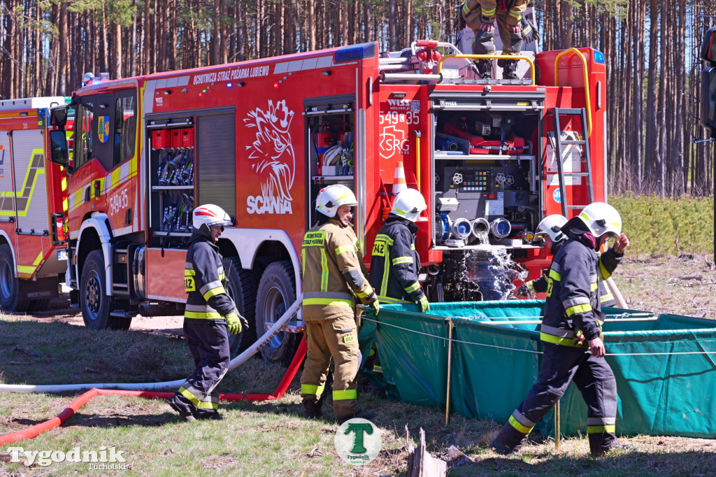 Zakonspirowane ćwiczenia. Strażacy i leśnicy do pożaru