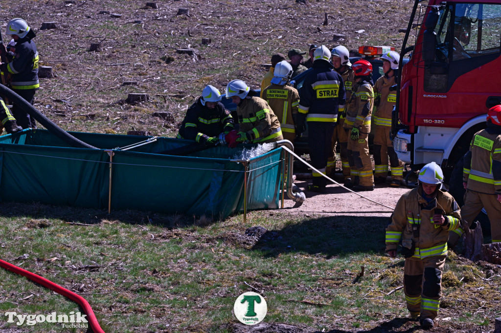 Zakonspirowane ćwiczenia. Strażacy i leśnicy do pożaru