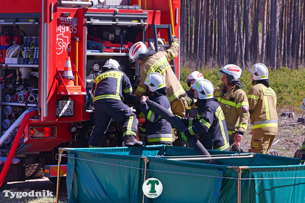 Zakonspirowane ćwiczenia. Strażacy i leśnicy do pożaru