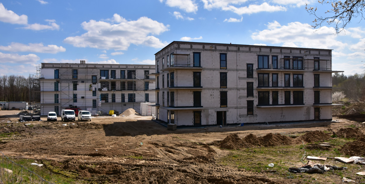 Inwestycja - budowa bloków w Gostycynie
