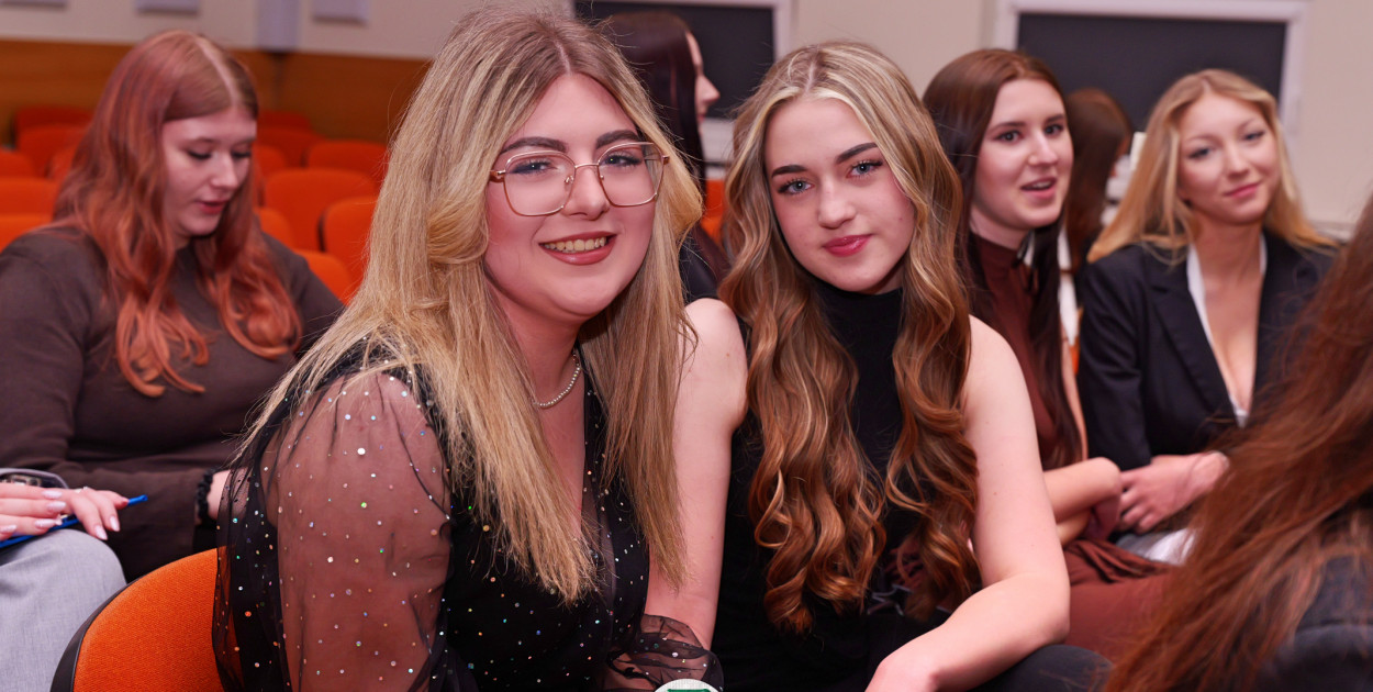 ZSLiA w Tucholi. Pożegnanie absolwentów, łzy wzruszenia