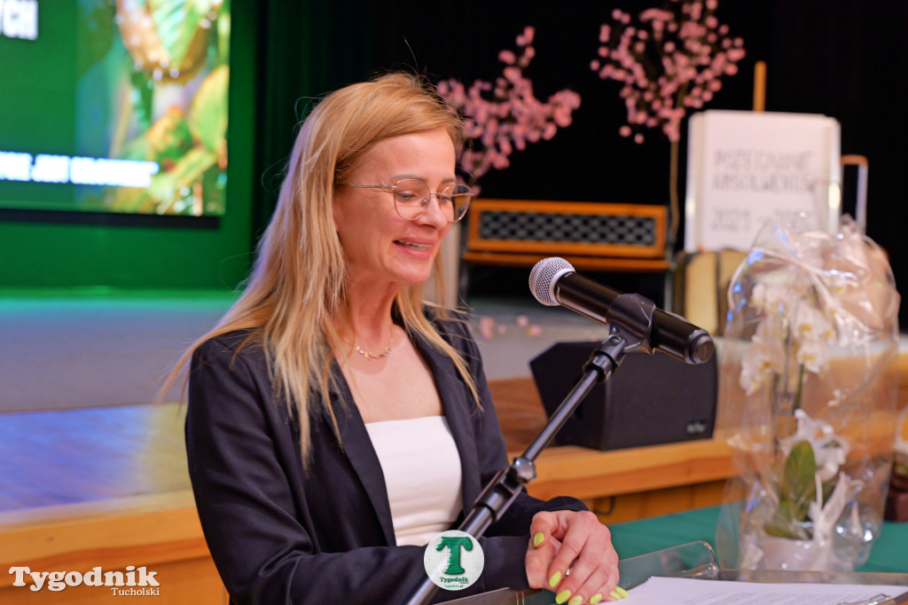 ZSLiA w Tucholi. Pożegnanie absolwentów, łzy wzruszenia