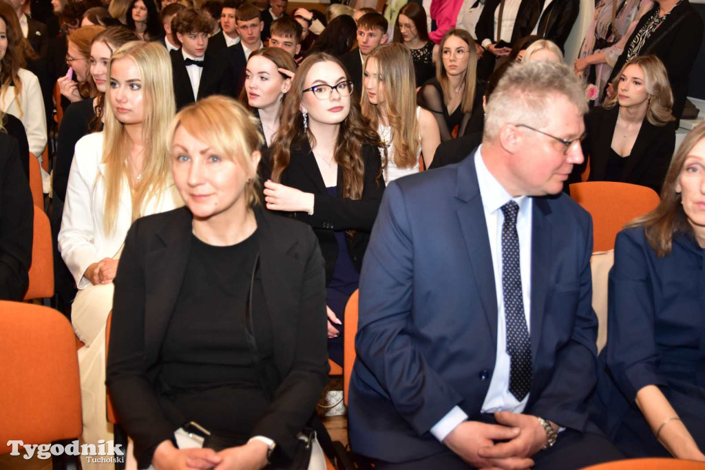 Pożegnanie absolwentów LO im. Bartłomieja Nowodworskiego
