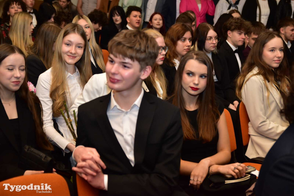 Pożegnanie absolwentów LO im. Bartłomieja Nowodworskiego