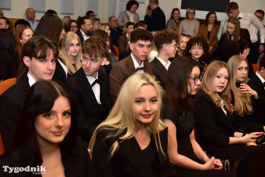 Pożegnanie absolwentów LO im. Bartłomieja Nowodworskiego