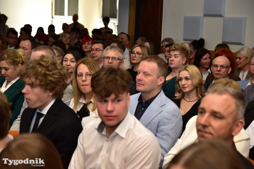 Pożegnanie absolwentów LO im. Bartłomieja Nowodworskiego