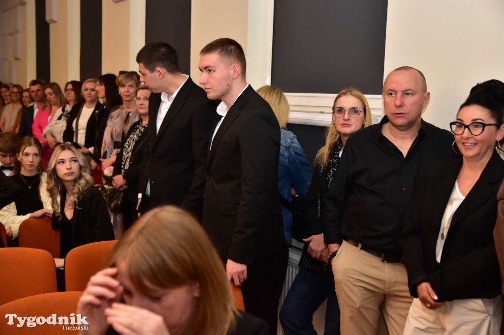 Pożegnanie absolwentów LO im. Bartłomieja Nowodworskiego