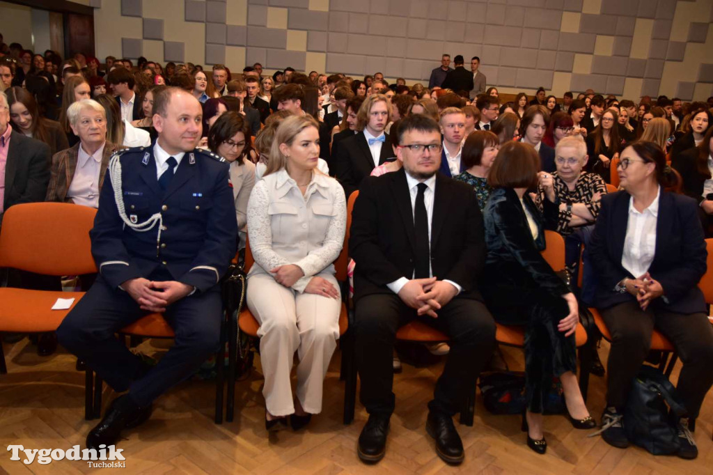 Pożegnanie absolwentów LO im. Bartłomieja Nowodworskiego