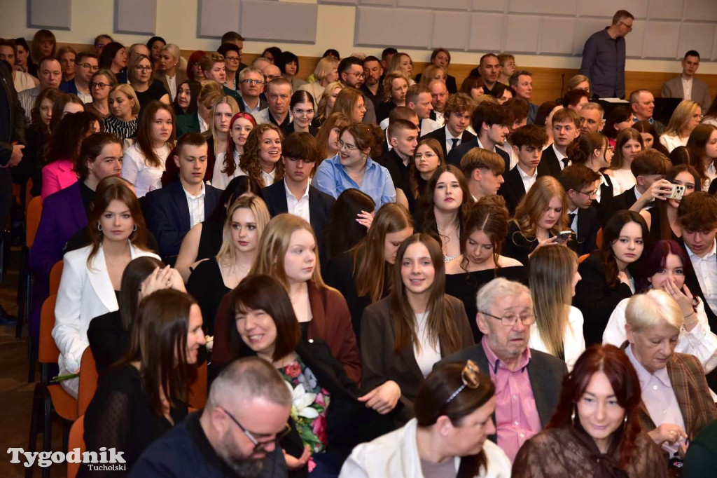 Pożegnanie absolwentów LO im. Bartłomieja Nowodworskiego