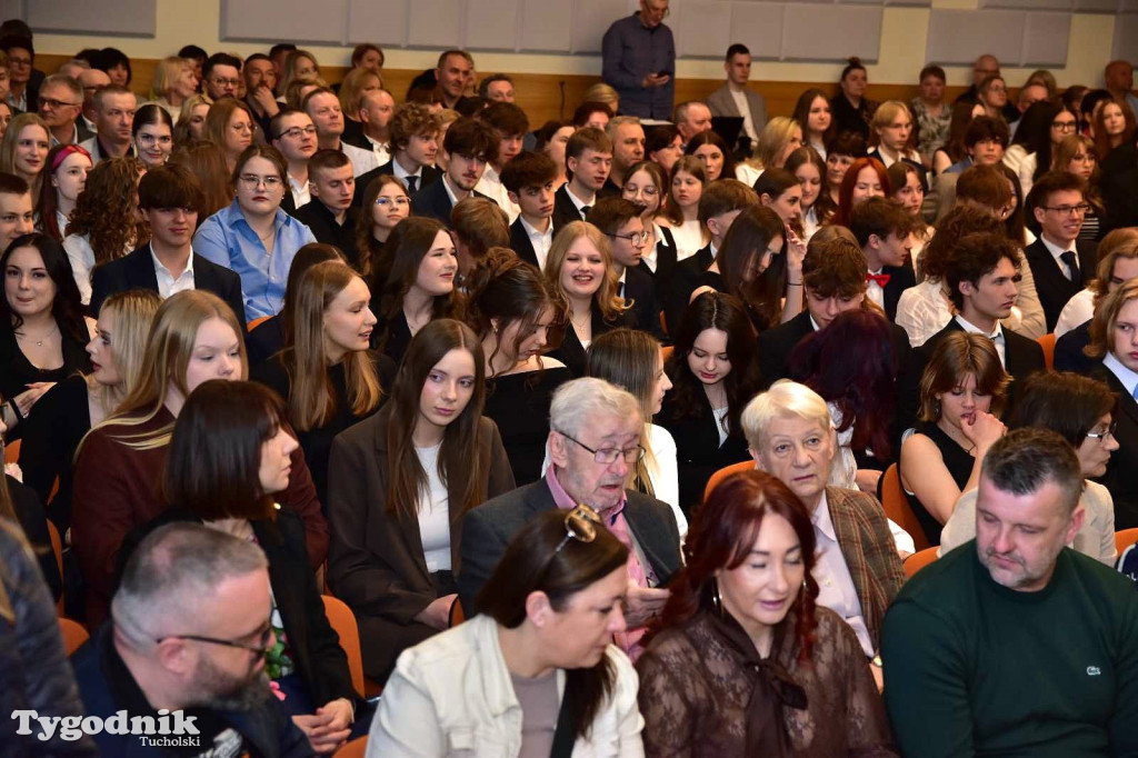 Pożegnanie absolwentów LO im. Bartłomieja Nowodworskiego