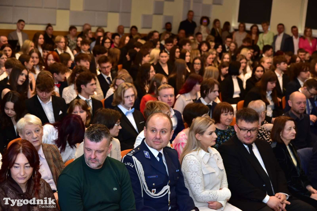 Pożegnanie absolwentów LO im. Bartłomieja Nowodworskiego