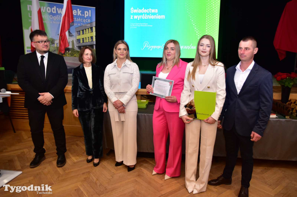 Pożegnanie absolwentów LO im. Bartłomieja Nowodworskiego