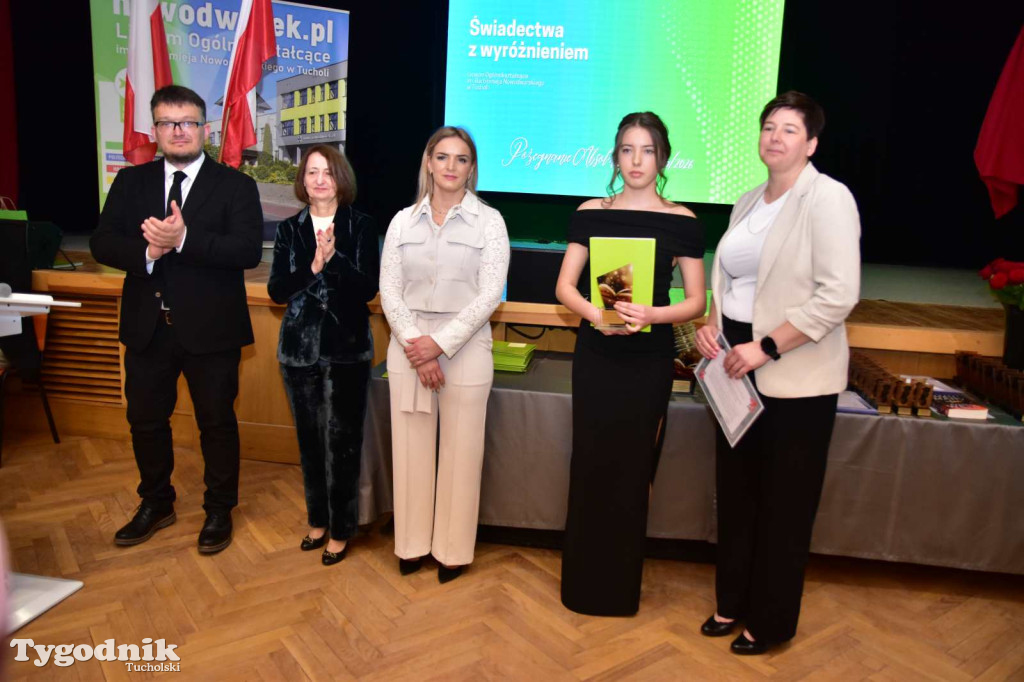 Pożegnanie absolwentów LO im. Bartłomieja Nowodworskiego