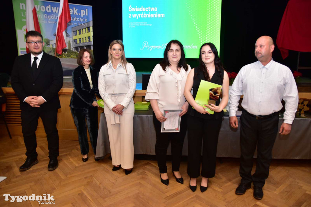 Pożegnanie absolwentów LO im. Bartłomieja Nowodworskiego