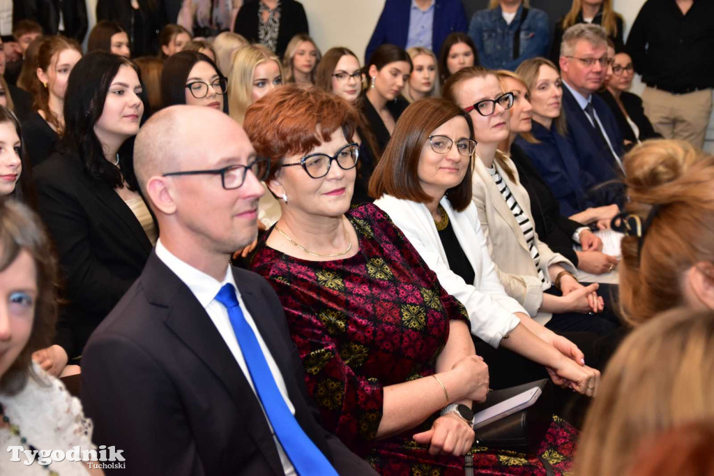 Pożegnanie absolwentów LO im. Bartłomieja Nowodworskiego