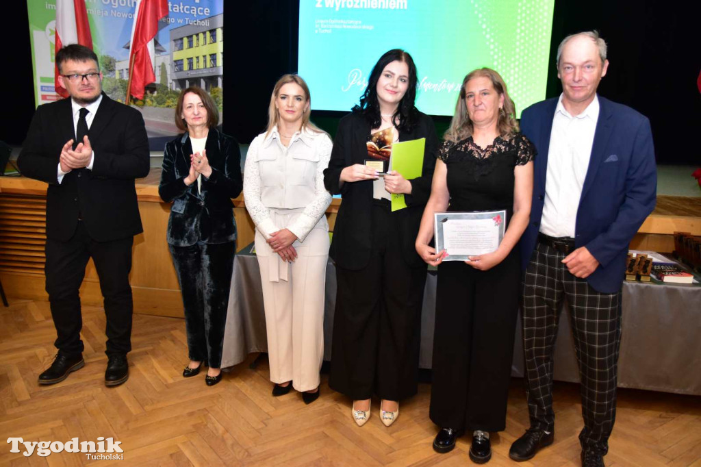 Pożegnanie absolwentów LO im. Bartłomieja Nowodworskiego