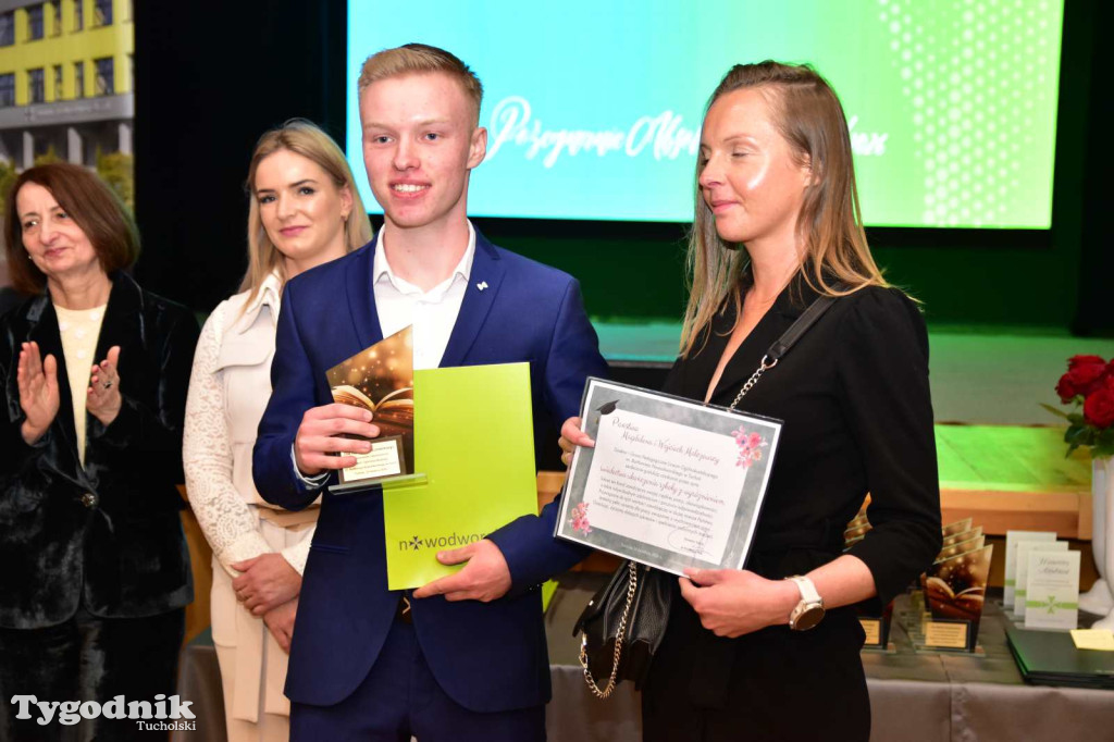 Pożegnanie absolwentów LO im. Bartłomieja Nowodworskiego