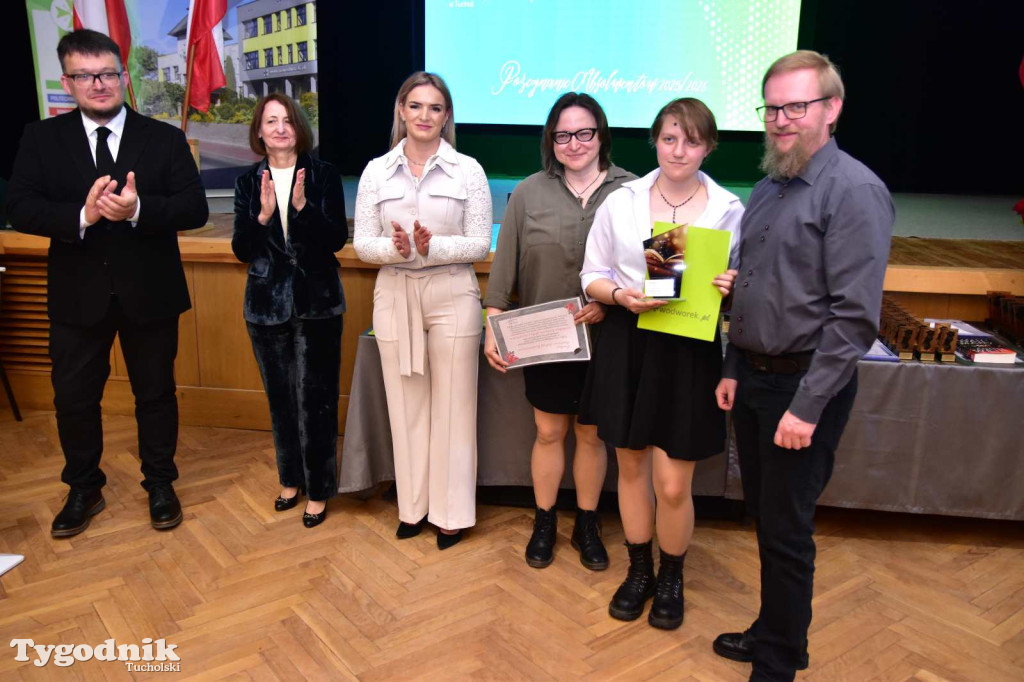 Pożegnanie absolwentów LO im. Bartłomieja Nowodworskiego