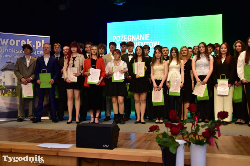 Pożegnanie absolwentów LO im. Bartłomieja Nowodworskiego