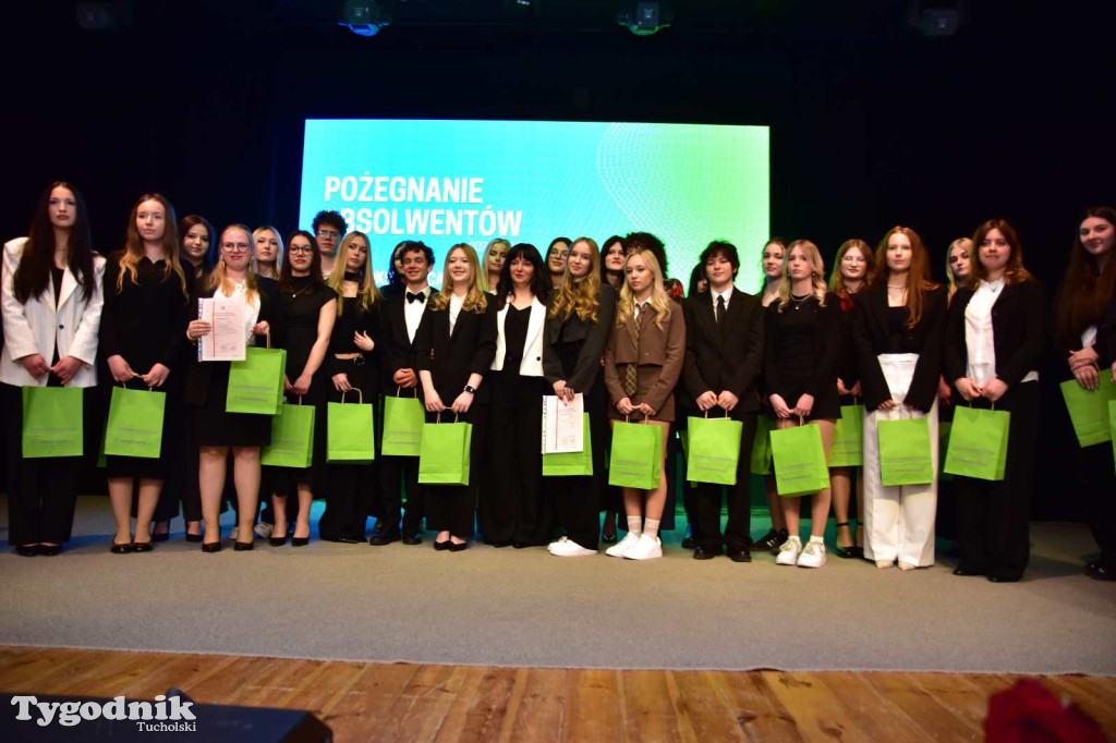 Pożegnanie absolwentów LO im. Bartłomieja Nowodworskiego