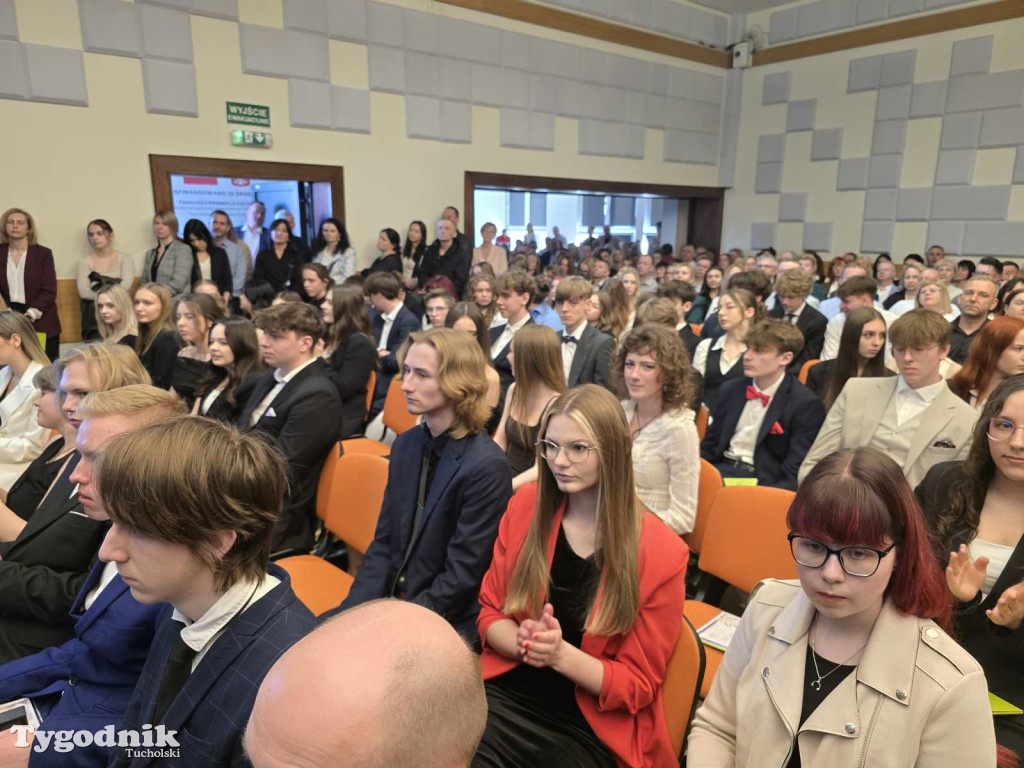 Pożegnanie absolwentów LO im. Bartłomieja Nowodworskiego