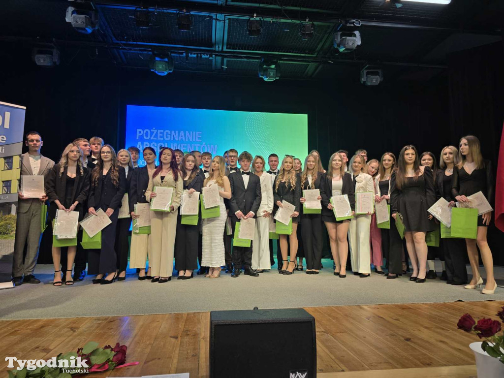 Pożegnanie absolwentów LO im. Bartłomieja Nowodworskiego