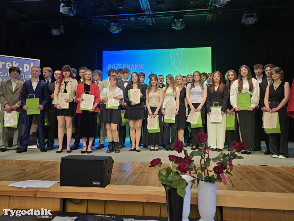 Pożegnanie absolwentów LO im. Bartłomieja Nowodworskiego