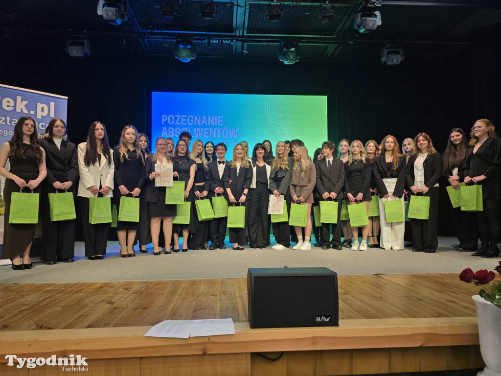 Pożegnanie absolwentów LO im. Bartłomieja Nowodworskiego