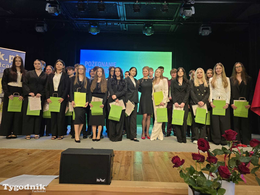 Pożegnanie absolwentów LO im. Bartłomieja Nowodworskiego
