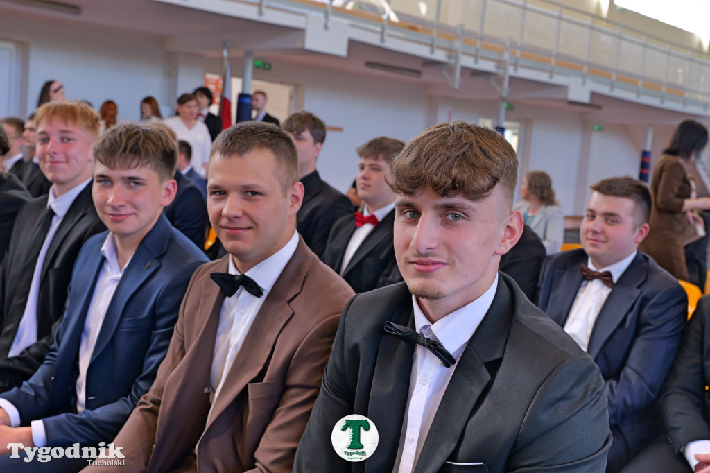 ZSLiT w Tucholi żegna absolwentów