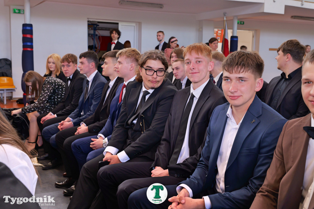 ZSLiT w Tucholi żegna absolwentów