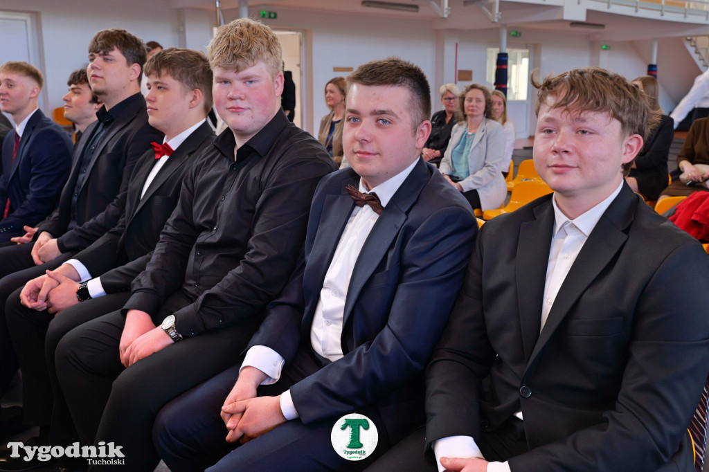 ZSLiT w Tucholi żegna absolwentów