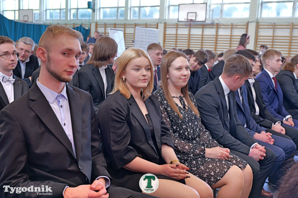 ZSLiT w Tucholi żegna absolwentów
